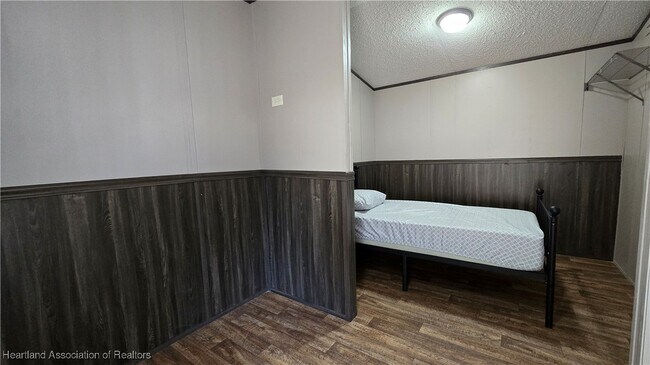 Building Photo - 44 Crawford Dr