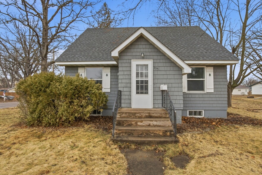 Building Photo - 355 Central Ave N