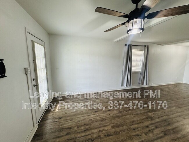 Building Photo - 2343 Robley Dr