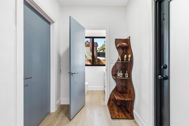 Building Photo - 751 NE 80th St