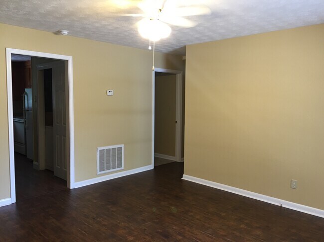 Building Photo - 1207 Fair Rd