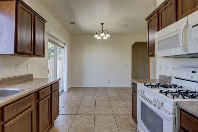 Building Photo - 7750 Spouse Dr