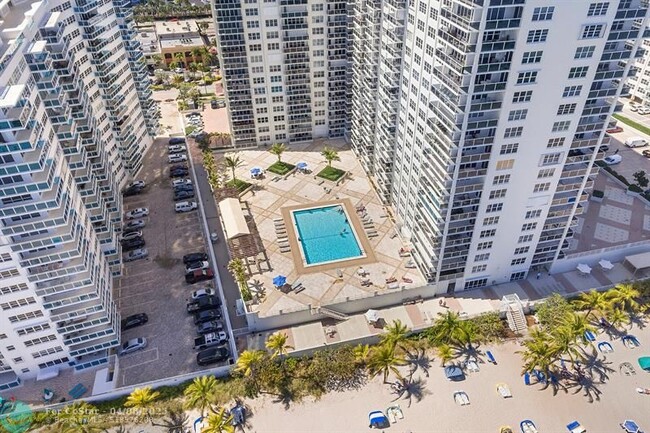 Building Photo - 3500 Galt Ocean Dr
