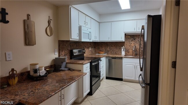 Building Photo - 509 Roma Ct