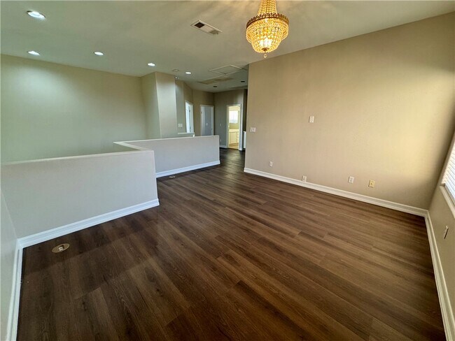 Building Photo - 6586 W Diablo Dr