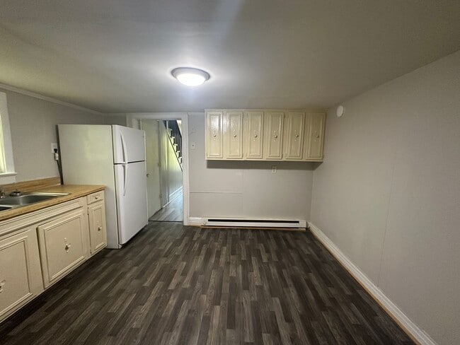 Building Photo - 2 Story House Under $800