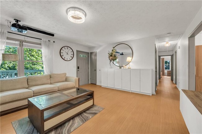 Building Photo - 5712 Port Dr