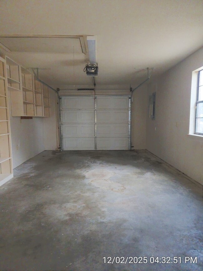 Building Photo - 1017 Varnedoe St