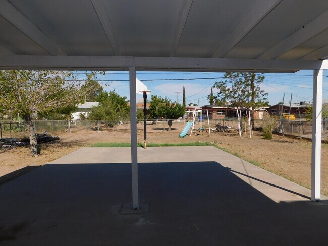 Building Photo - 8308 Capitan Cir