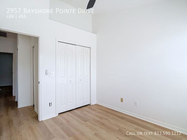 Building Photo - 2957 Bayshore Pointe Dr
