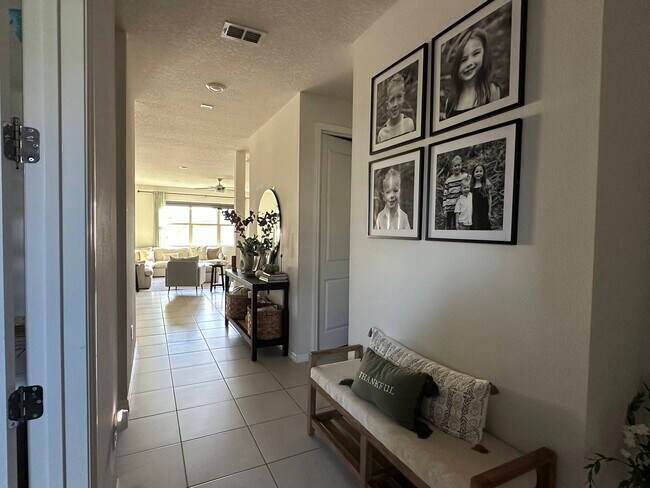 Building Photo - 10843 Rolling Moss Rd