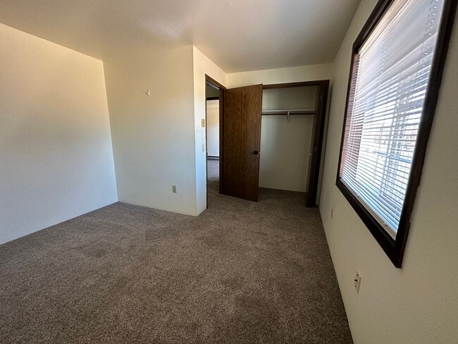 Building Photo - 2510 Bly St