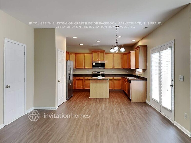 Building Photo - 1278 Emory Ln NW