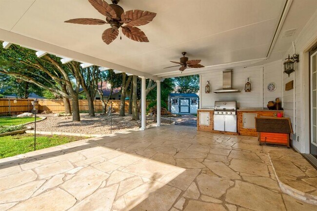 Building Photo - 114 Highalea Ct