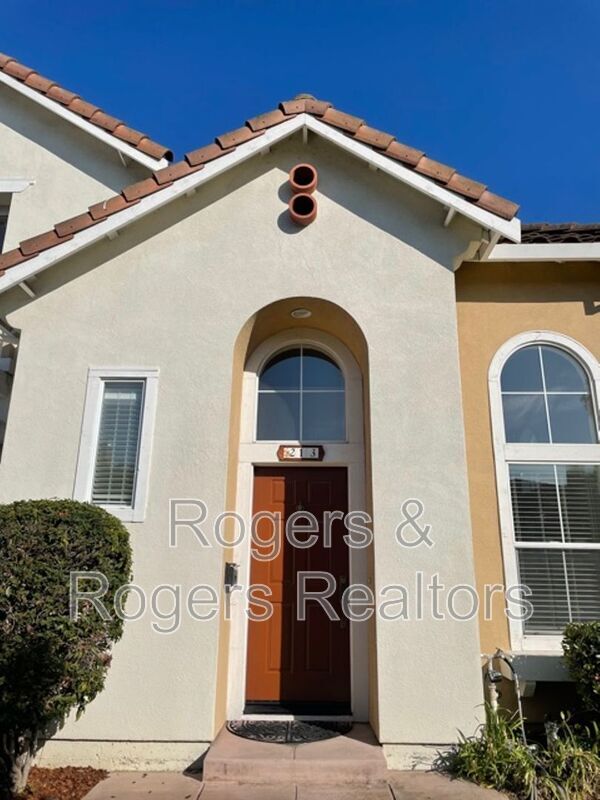 Primary Photo - 213 Houghton St