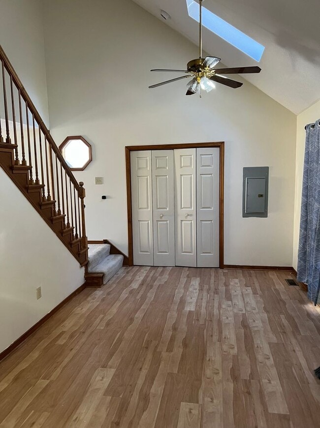 Building Photo - 6165 Stockade Dr