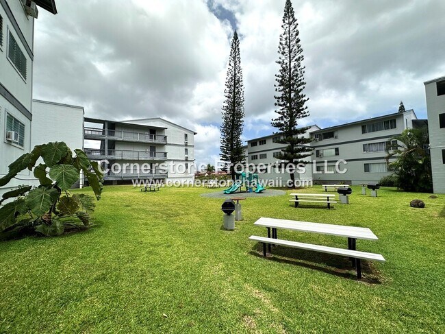 Building Photo - 46-267-267 Kahuhipa St