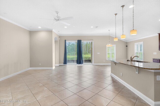 Building Photo - 370 Wayfare Ln