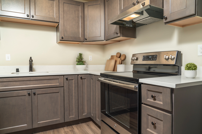 3 Bedroom 2 Bath Townhome - Valencia Apartments
