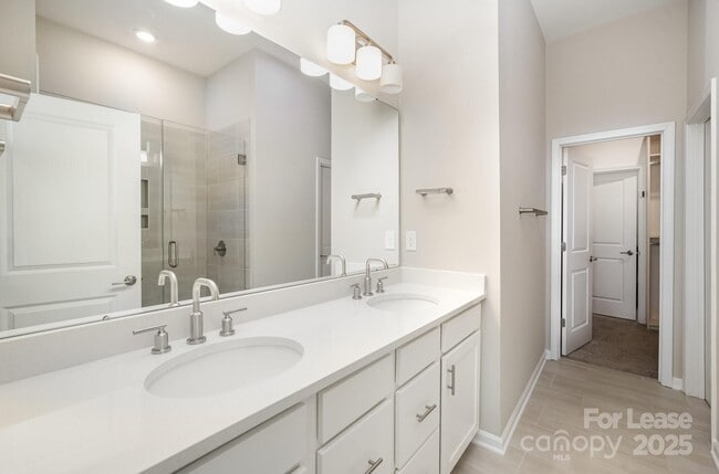 Building Photo - 5710 Gulch Pl