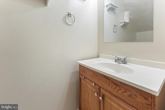 Building Photo - 2503 Lemontree Terrace