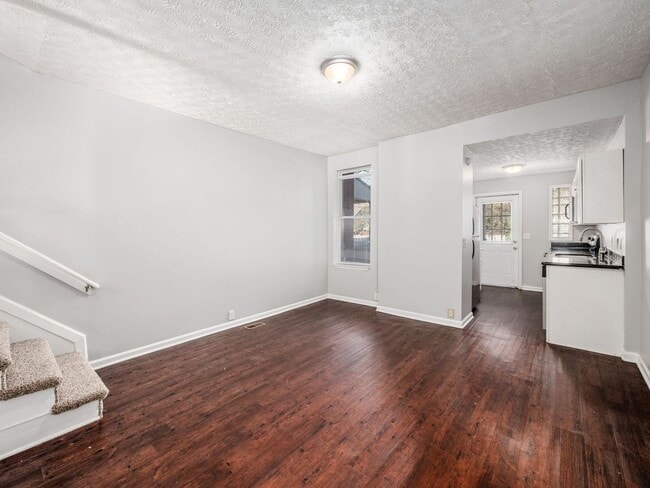 Building Photo - 421 E Mithoff St