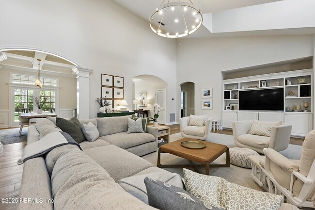 Building Photo - 24601 Deer Trace Dr