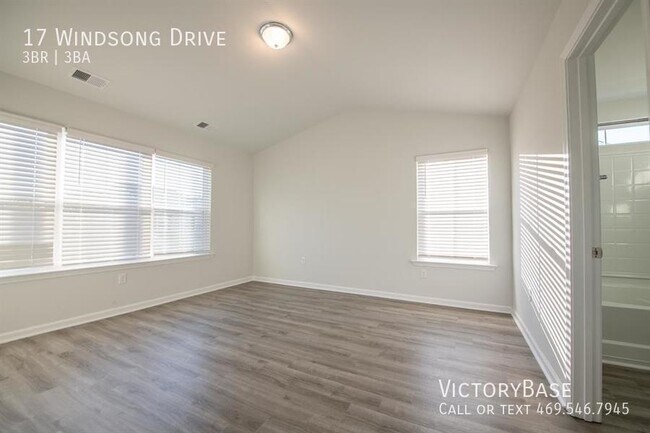 Building Photo - 17 Windsong Rd