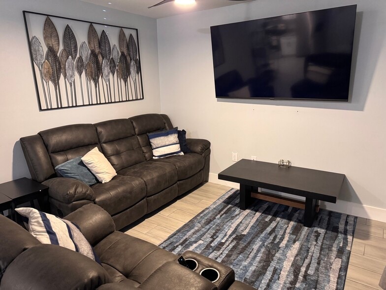 Building Photo - 3667 Michigan Ave