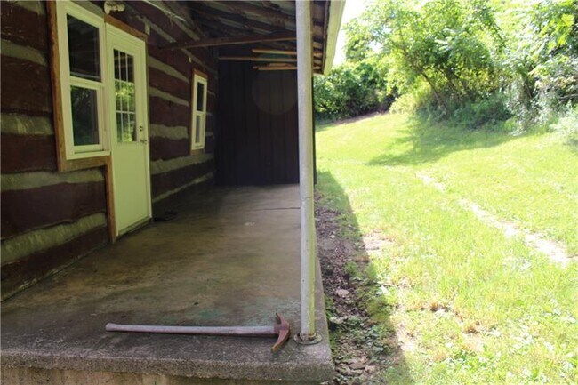 Building Photo - 97 Wonsettler Rd