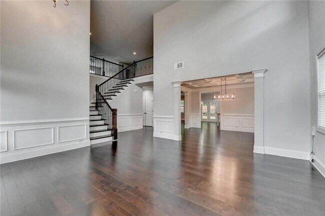 Building Photo - 9270 Colham Dr