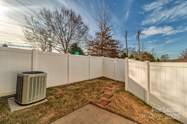 Building Photo - 9503 Longstone Ln