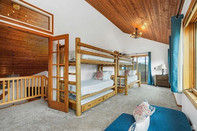 Building Photo - Scenic Mountain View Rental Minutes from Shopping & Trails!