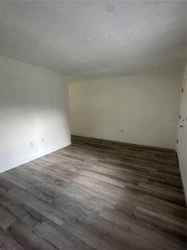 Building Photo - 704 Sunset Ave