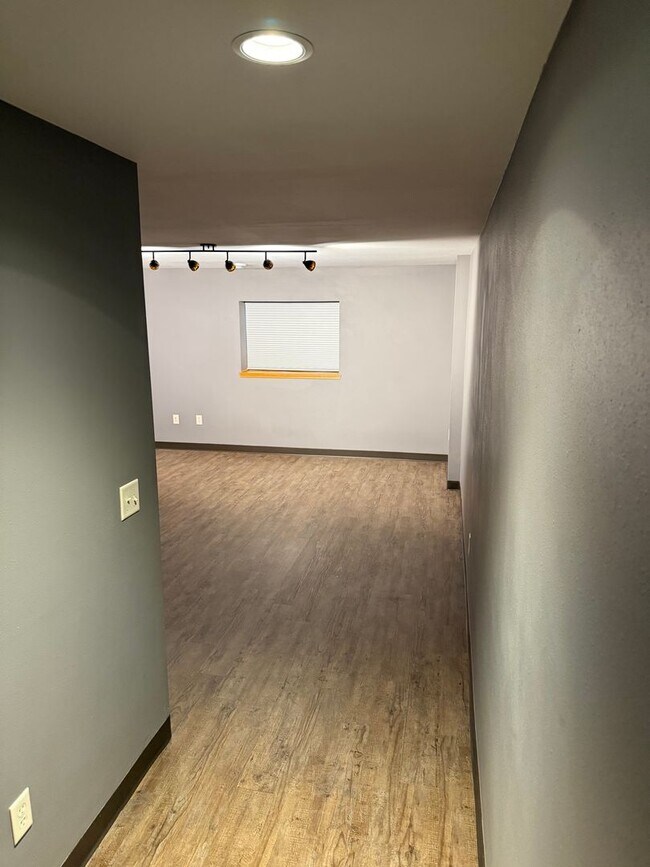 Building Photo - Remodeled 3BR 3BA Duplex in Black Earth –  $2650 month
