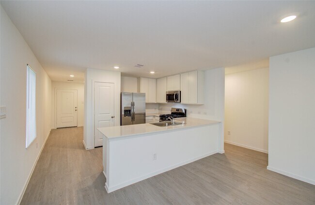 Building Photo - 25364 Carnation Ct