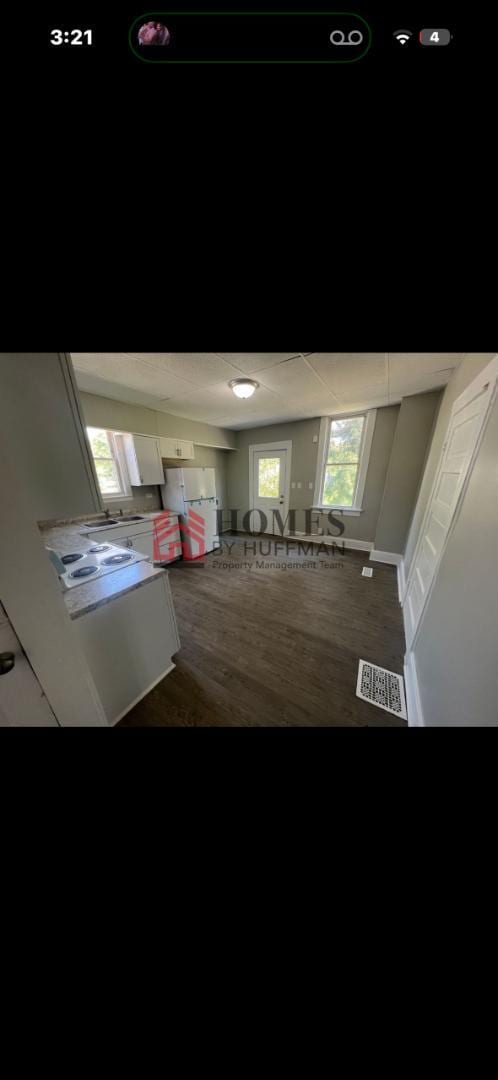 Building Photo - 616 Covert Ave