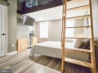 Building Photo - 1214 N King St