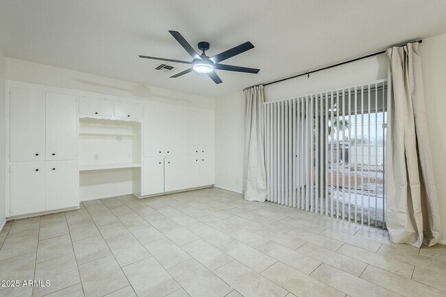 Building Photo - 125 E Papago Dr