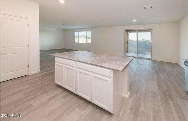 Building Photo - 7259 N 125th Dr