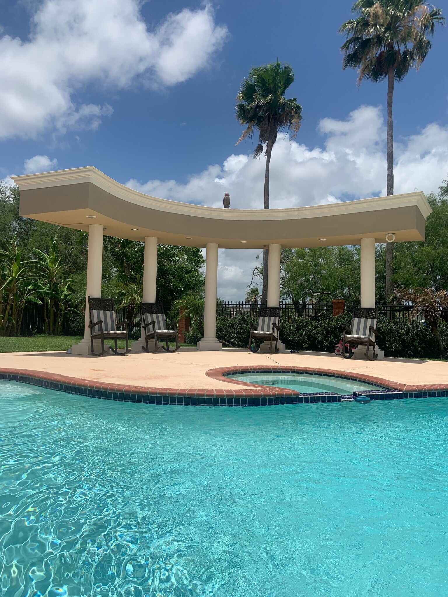 Building Photo - 2602 Deer Trl