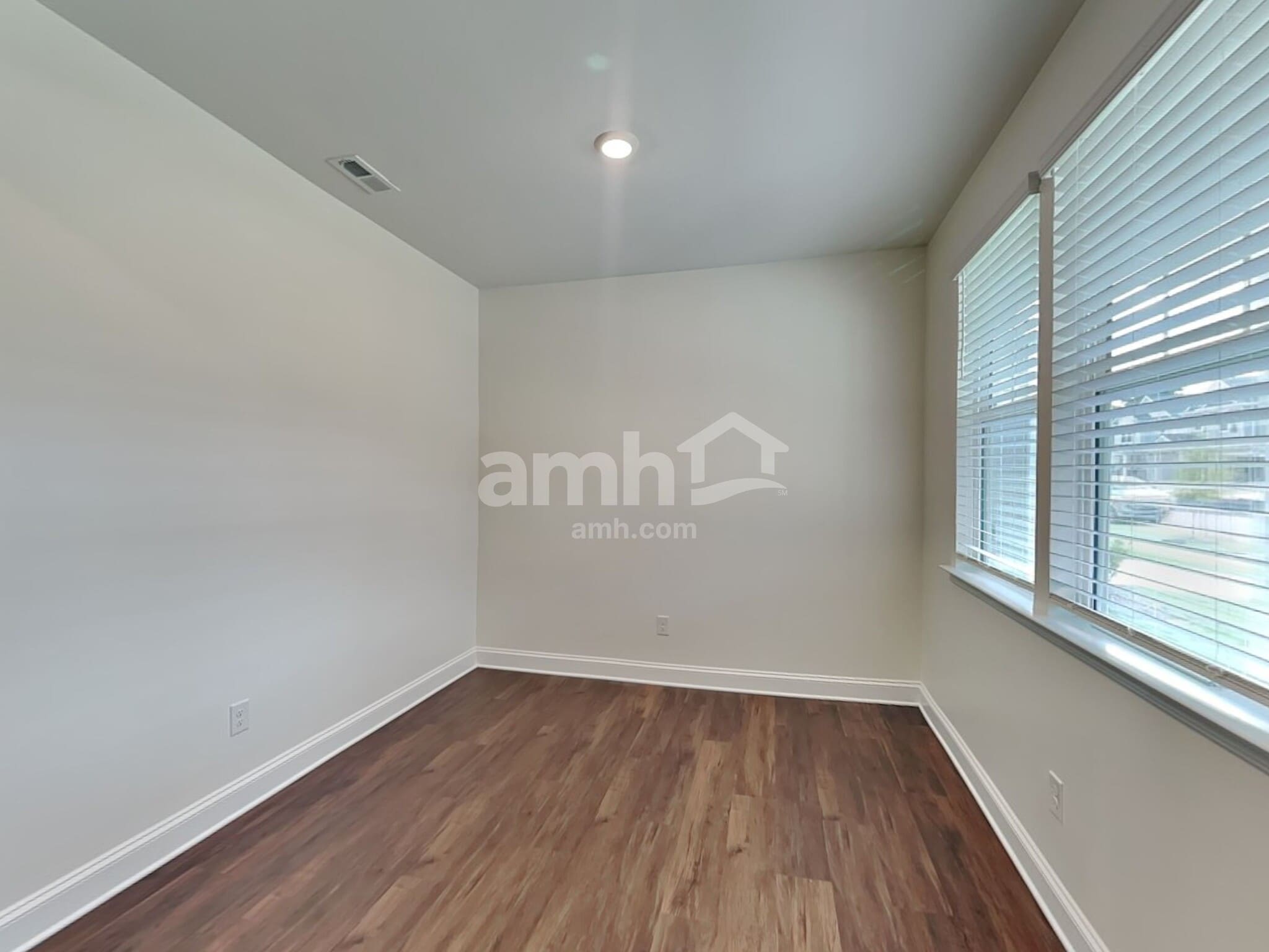 Building Photo - 7325 Garrett Ct