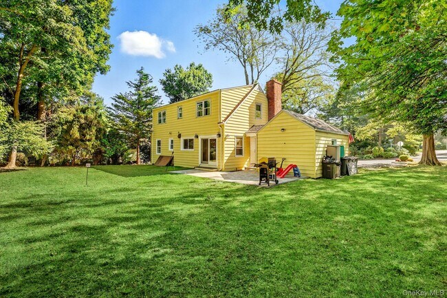 Building Photo - 110 Topland Rd