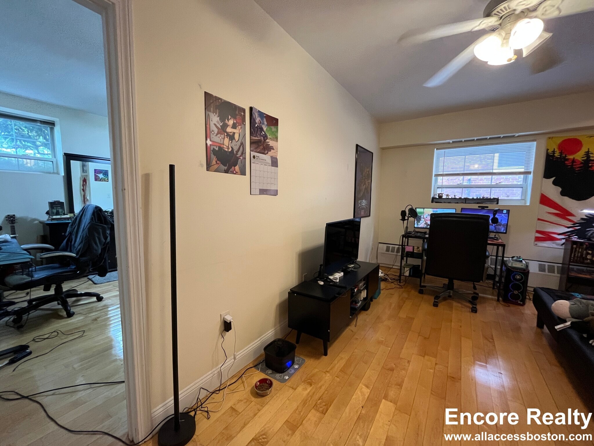 Building Photo - 1555 Beacon St