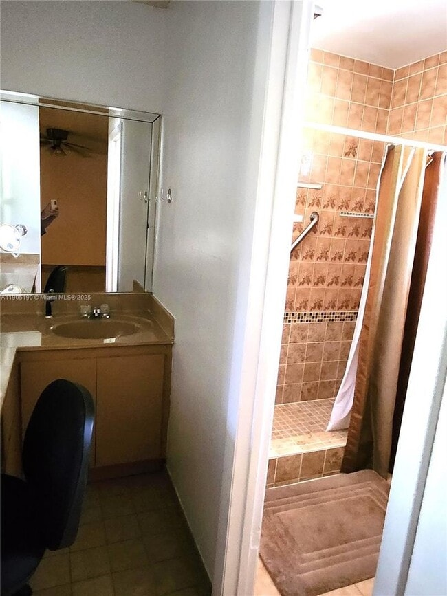 Building Photo - 2231 SW 14th St