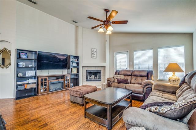 Building Photo - 6025 Goldenrod Dr