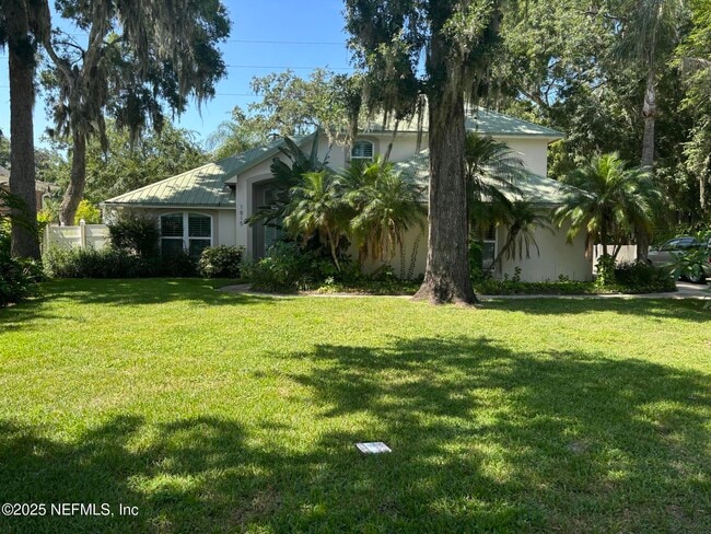 Building Photo - 1815 Kings Ct