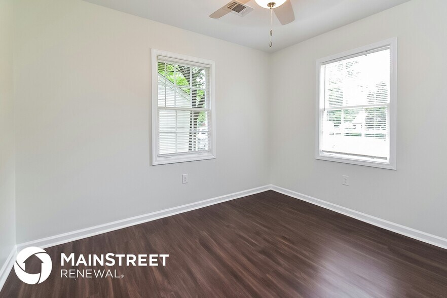 Building Photo - 4327 Leatherwood Ave