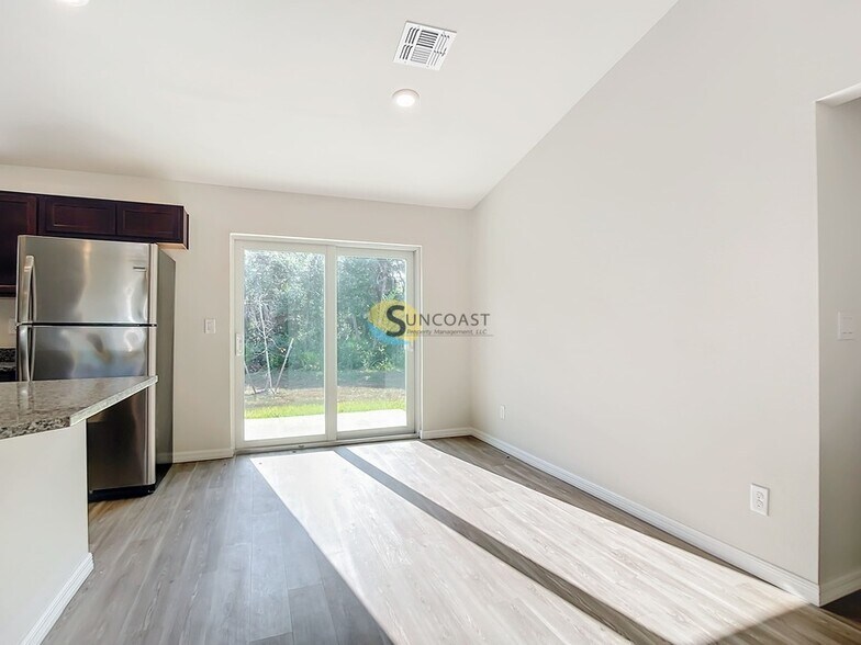 Building Photo - 14832 SW 47th Ct