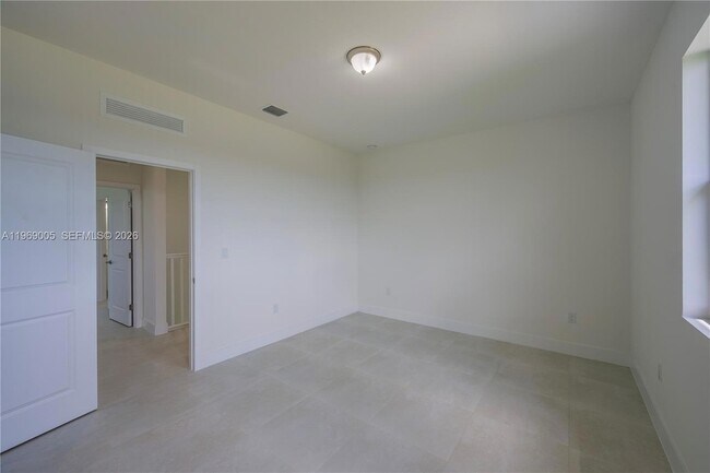 Building Photo - 32242 SW 194th Ave